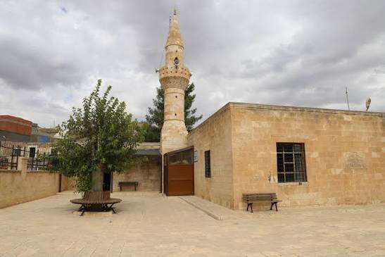 Mardin Mazıdağı Pir Hattap Türbesi
