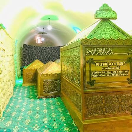 Mardin Mazıdağı Sultan Şeyhmus Türbesi